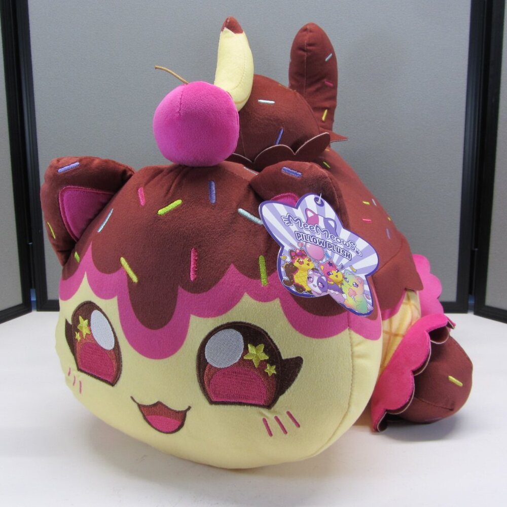 Aphmau MeeMeows Carnival Treats Sundae 16 inch Pillow Plush VidCon Exclusive
